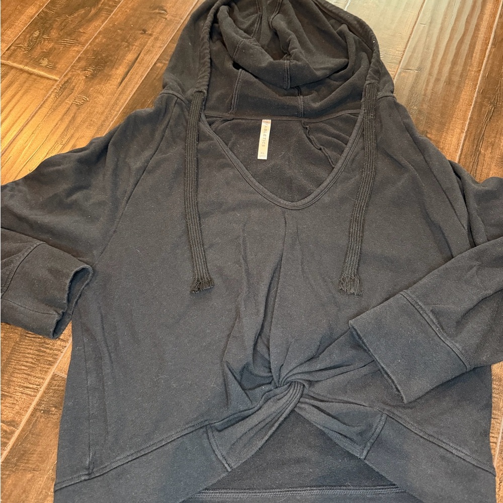 Fabletics Sydney Twist Front Hoodie Black Size XL Cropped Pullover LS1932925 - Picture 6 of 10